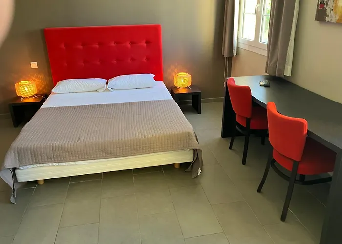 Hotes Chez Fernand Penzion 3*